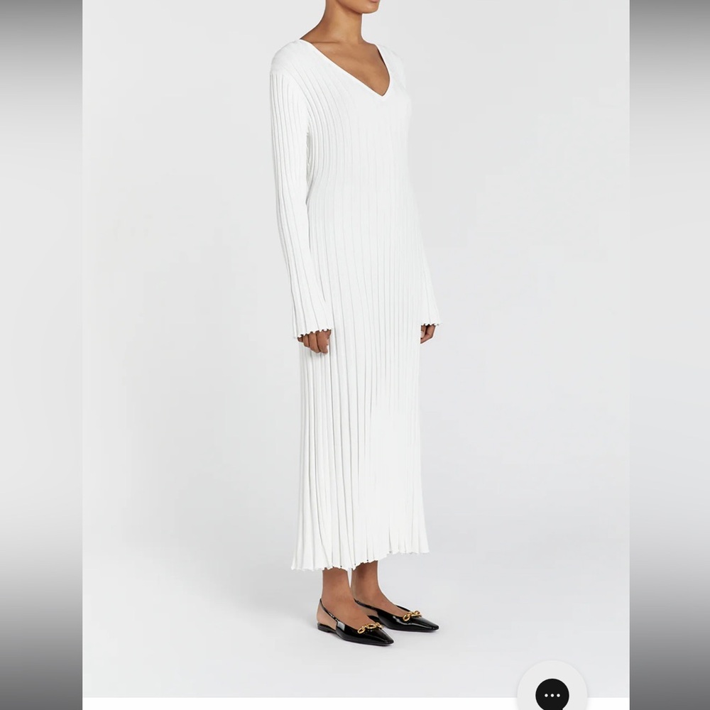 Dissh REIGN WHITE SLEEVED KNIT MIDI DRESS